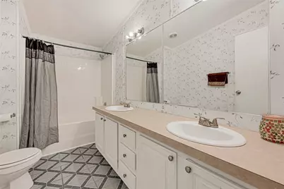 3233 Clarksville Street, La Porte, TX 77571 - Photo 16