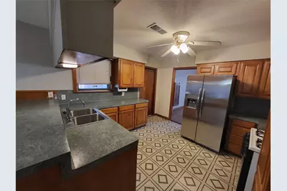 804 Littlejohn Court, Pasadena, TX 77502 - Photo 6