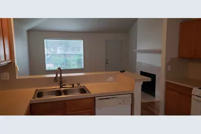 18914 S Wimbledon Drive, Katy, TX 77449 - Photo 2