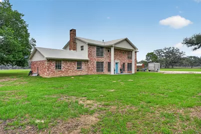 6072 County Road 122, Hallettsville, TX 77964 - Photo 2