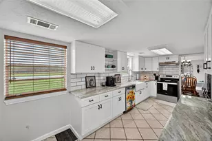 6072 Co Rd 122, Hallettsville, TX 77964 - Photo 10