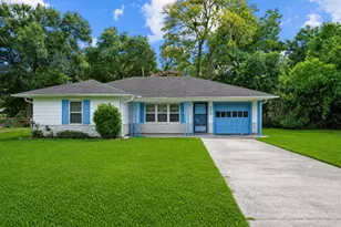 223 Wildwood St, Baytown, TX 77520 - Photo 2