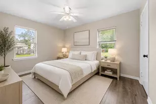 223 Wildwood St, Baytown, TX 77520 - Photo 16