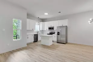 9707 Cargill St, Houston, TX 77029 - Photo 10