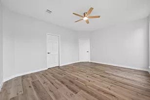 8010 Ashley Cir Dr N, Houston, TX 77071 - Photo 26
