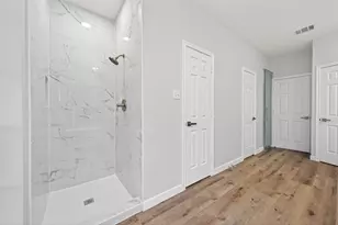 8010 Ashley Cir Dr N, Houston, TX 77071 - Photo 18