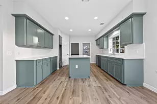 8010 Ashley Cir Dr N, Houston, TX 77071 - Photo 6