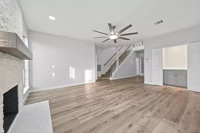 8010 Ashley Circle Drive N, Houston, TX 77071 - Photo 4
