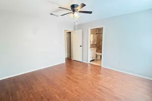 31 Dellforest Ct, The Woodlands, TX 77381 - Photo 2