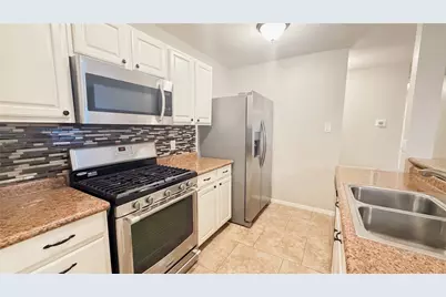 31 Dellforest Court, The Woodlands, TX 77381 - Photo 10