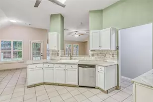 7215 Pembrough Ln, Katy, TX 77494 - Photo 10