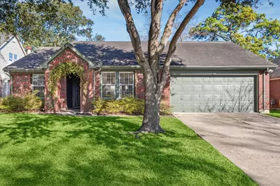 2824 Meadow Brook Court, League City, TX 77573 - Photo 1