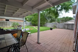12110 Laurel Ct, Stafford, TX 77477 - Photo 14