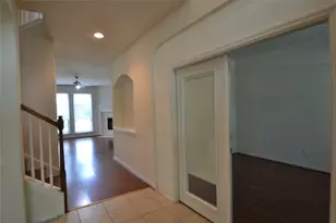12110 Laurel Ct, Stafford, TX 77477 - Photo 6