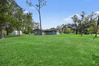 3315 Saint Anne Street, Liverpool, TX 77577 - Photo 4
