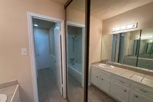 5921 Arncliffe Dr, Houston, TX 77088 - Photo 14