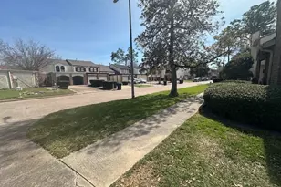 5921 Arncliffe Dr, Houston, TX 77088 - Photo 4