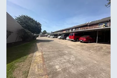 5921 Arncliffe Drive #5921, Houston, TX 77088 - Photo 6