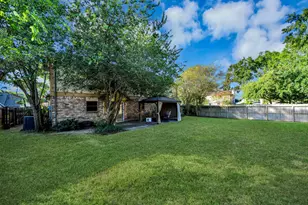 10214 Waving Fields Dr, Houston, TX 77064 - Photo 36
