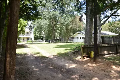 711 Lamar Ave, Crockett, TX 75835 - Photo 10