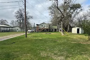 615 Shady Oaks Harbor, Alvin, TX 77511 - Photo 1