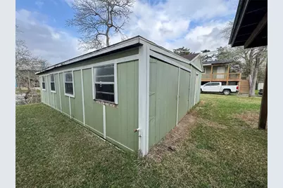 615 Shady Oaks Harbor, Alvin, TX 77511 - Photo 18