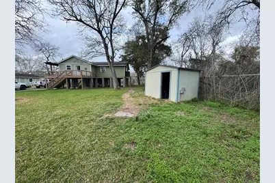 615 Shady Oaks Harbor, Alvin, TX 77511 - Photo 20