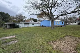 902 1st St, Louise, TX 77455 - Photo 4