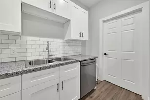 10317 Lake Rd, Houston, TX 77070 - Photo 6