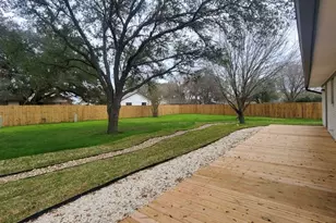 1608 Longhofer St, Brenham, TX 77833 - Photo 8