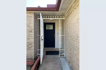 4718 Misty Shadows Drive, Houston, TX 77041 - Photo 2