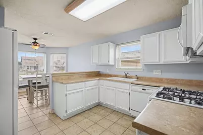 454 Lost Rock Drive, Houston, TX 77598 - Photo 6