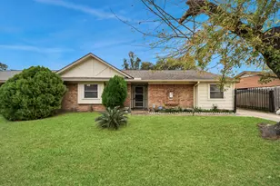 16306 Forest Way Dr, Houston, TX 77090 - Photo 2