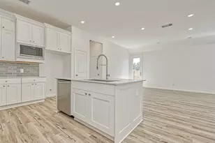 1429 Northwood Blf Ln, Pinehurst, TX 77362 - Photo 10