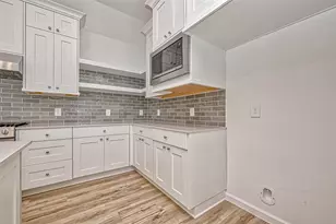 1429 Northwood Blf Ln, Pinehurst, TX 77362 - Photo 12
