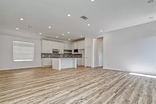 1429 Northwood Blf Ln, Pinehurst, TX 77362 - Photo 6