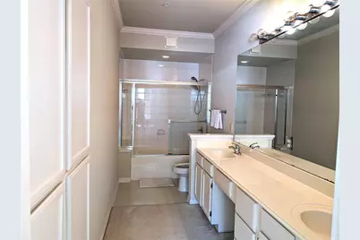 2111 Welch Street #B208, Houston, TX 77019 - Photo 18