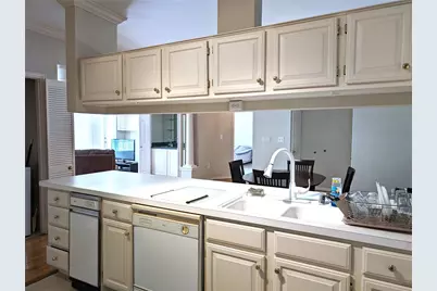 2111 Welch Street #B208, Houston, TX 77019 - Photo 12