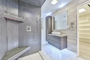 9322 Petersham Dr, Houston, TX 77031 - Photo 12