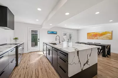 13062 Trail Hollow Drive #3062, Houston, TX 77079 - Photo 16