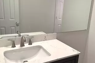 2750 Holly Hall St, Houston, TX 77054 - Photo 10