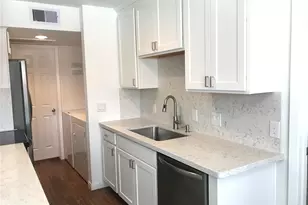 2750 Holly Hall St, Houston, TX 77054 - Photo 4