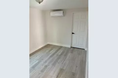 7201 Helmers Street, Houston, TX 77022 - Photo 2