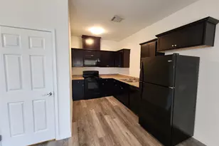 6202 White Oak Dr, Hitchcock, TX 77563 - Photo 4