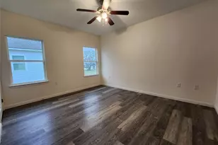 6202 White Oak Dr, Hitchcock, TX 77563 - Photo 10