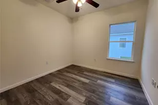 6202 White Oak Dr, Hitchcock, TX 77563 - Photo 8