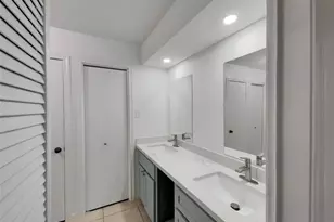 2805 Cambridge Ln, Missouri City, TX 77459 - Photo 10