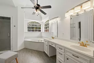 6835 Cherry Hills Rd, Houston, TX 77069 - Photo 14