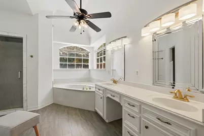 6835 Cherry Hills Road, Houston, TX 77069 - Photo 14