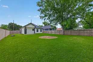 14225 W Richmond St, Needville, TX 77461 - Photo 14